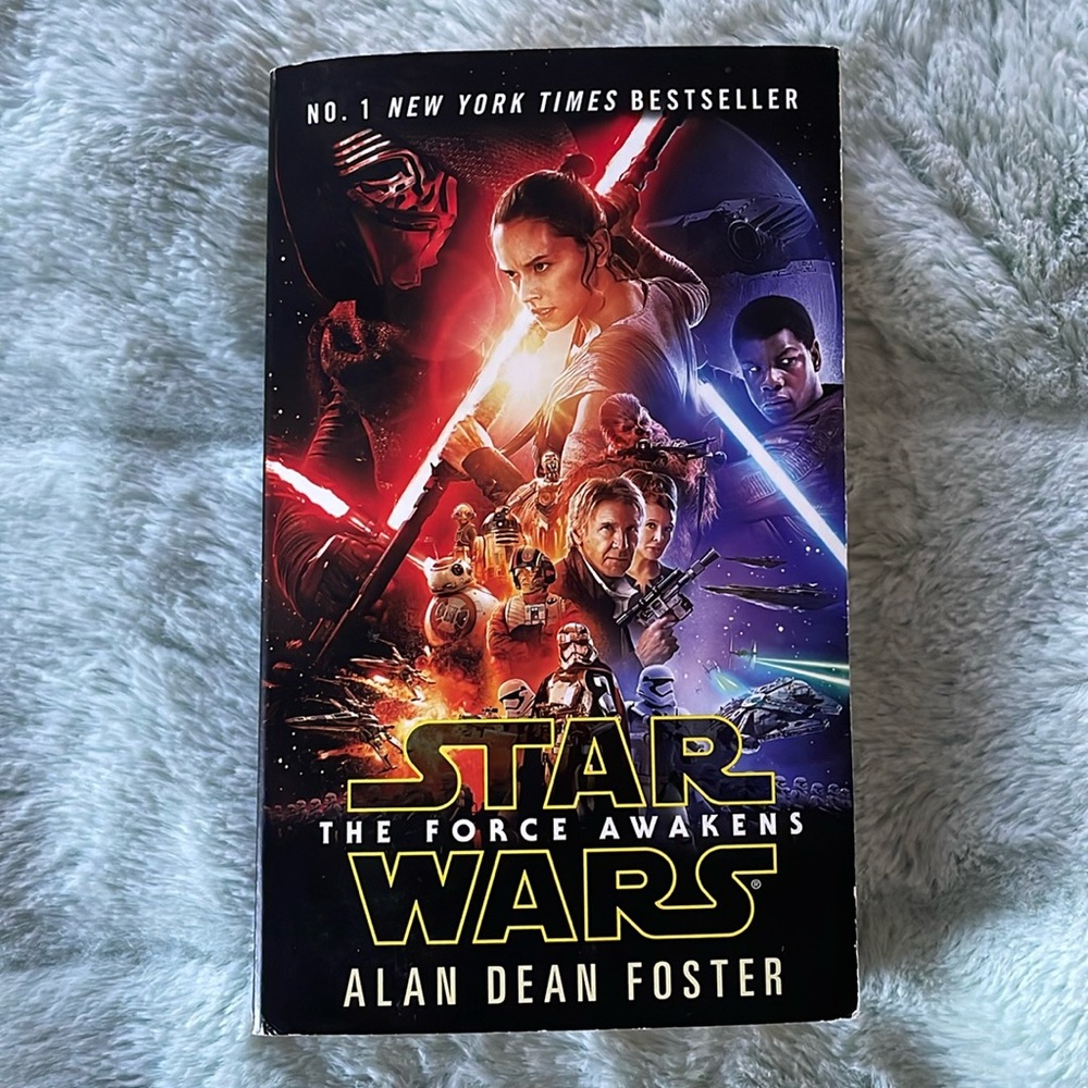 ❇️ FREE with Purchase | Star Wars: The Force Awakens